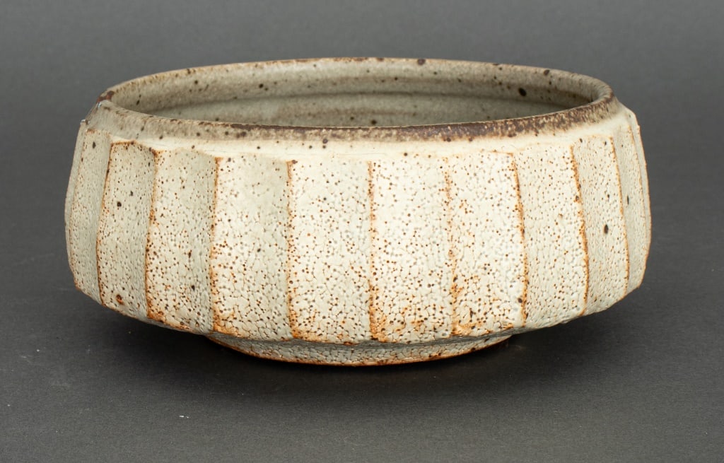 Warren MacKenzie Attr. Faceted Stoneware Bowl: Warren MacKenzie (American, 1924-2018) Attributed Faceted Stoneware Bowl, with Shino glaze. 3.25" H x 8" Diameter. Provenance: From a 333 East 75th Street Estate. Keywords: Studio Pottery, Ceramics, A