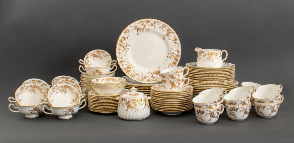 Minton "Ancestral Pattern" Porcelain Service x 12: Minton Porcelain Dinner Service for Twelve, in gilt "Ancestral Pattern", comprising: (12) dinner plates, (12) luncheon plates, (12) salad plates, (12) tea cups and (12) saucers, (12) two handled soup