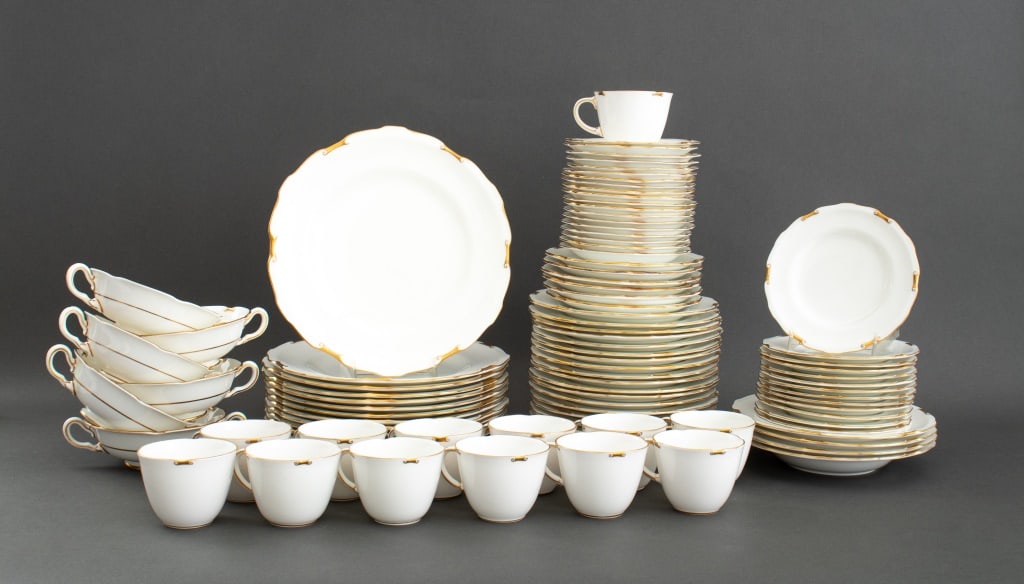 Royal Crown Derby "Regency" Dinner Service, 91 (1 of 13)