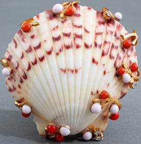 Mark Walsh Leslie Chin Seashell Brooch