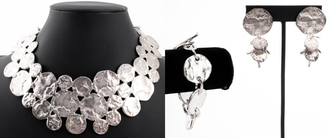 Biche de Bere Modern Hammered Jewelry Set, 3