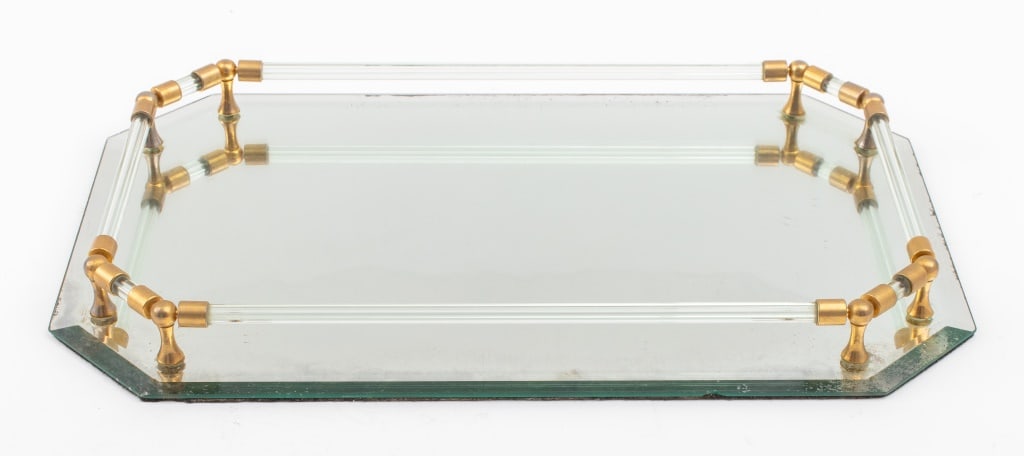 Moderne Brass, Glass, & Mirror Toilette de Plateau (1 of 8)