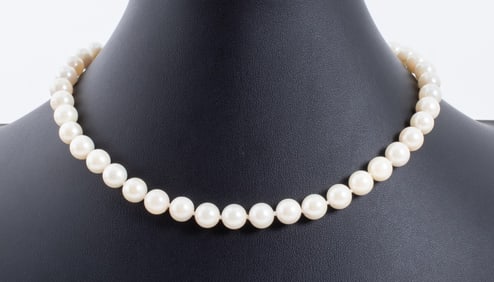 Cultured Pearl Necklace 14K Yellow Gold Clasp