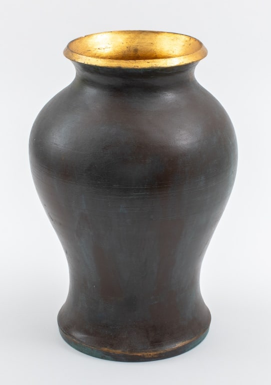 Burts Cason Art Pottery Vase (1 of 6)