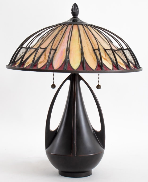 Arts and Crafts Style Quoizel Table Lamp (1 of 11)