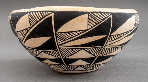 Linda Concho Acoma Pueblo Pottery Bowl