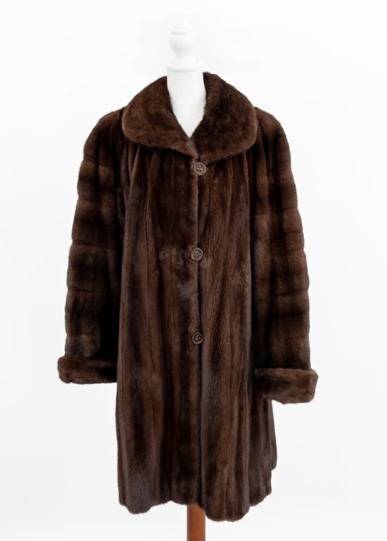 Chocolate Brown Beaver Fur Coat (1 of 8)