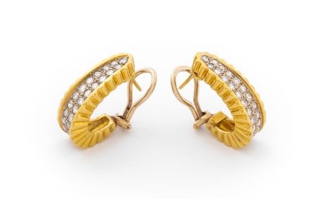 18K Yellow Gold Diamond Earrings