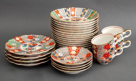 Imari Fan Arita Porcelain Dinner Service, 26 Pcs.