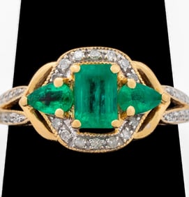 14K Yellow Gold Emerald Diamond Ring