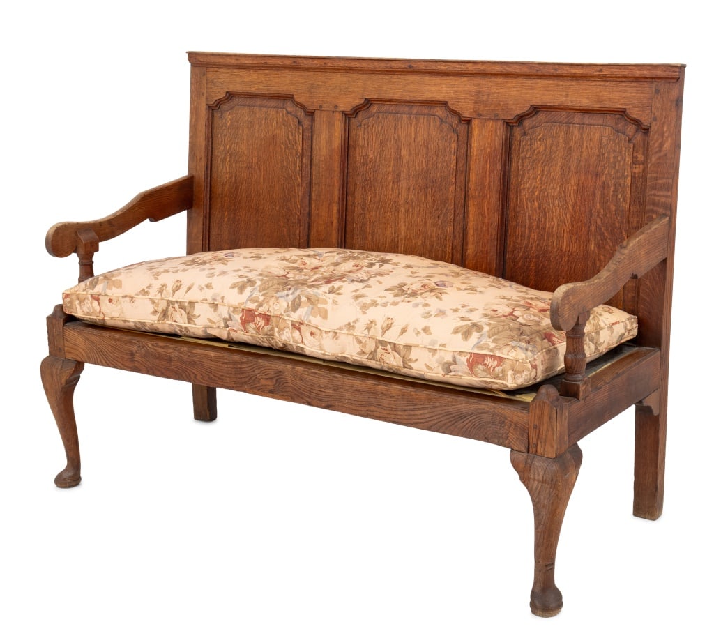 George III Oak Paneled Settle, 18th C. (1 of 5)