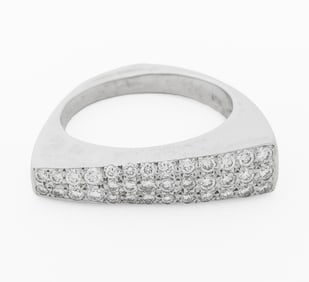 18K White Gold Pave Diamond Point Ring