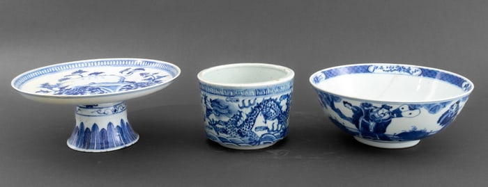 Chinese Blue and White Porcelain Table Articles, 3