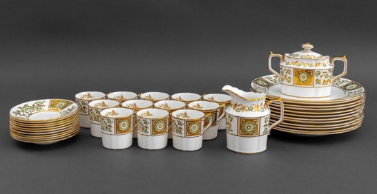 Royal Crown Derby "Green Derby Panel" China, 37