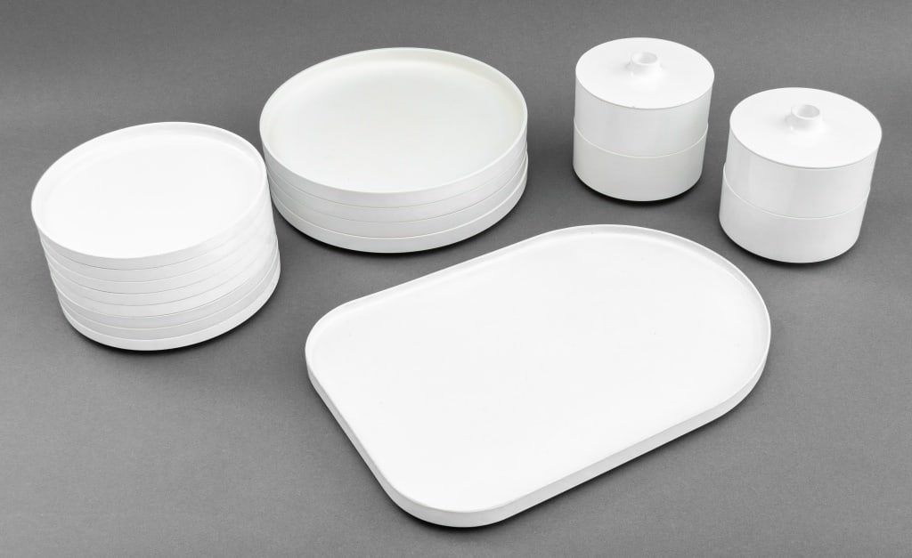 Massimo Vignelli "Heller Max" Table Articles, 15 (1 of 13)