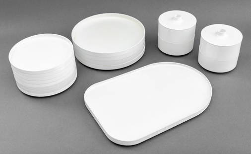 Massimo Vignelli "Heller Max" Table Articles, 15: Set of 15 Massimo Vignelli "Heller Max" Table Articles, molded plastic in white, comprising: (4) four dinner plates, (8) eight luncheon plates, (4) bowls, and one arched serving tray, each marked "Hel