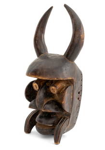Bete Carved Wood Gre Mask: Bete People Carved Wood Gre Mask, Ivory Coast, early 20th century. 18.5" H x 7" W x 6.75" D. Provenance: From a New York City Collection. Keywords: African Art, Cote d'Ivoire, N'gre, Antique,