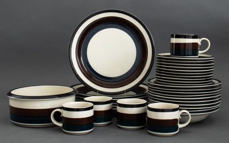 Arabia Finland "Kaira" Dinnerware Set, 32 Pcs.