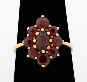 9K Rose Gold Garnet Cluster Ring