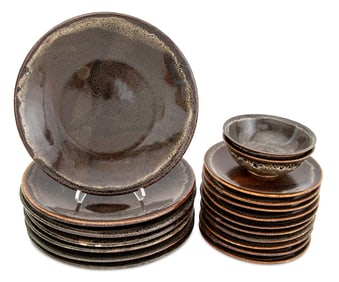Chinese Yao Bian Glaze Ceramic Dinner Service, 19