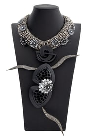 Vilaiwan Statement Pendant Necklace