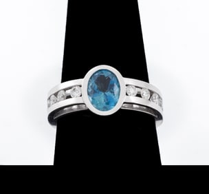 18K White Gold Aquamarine Diamond Ring