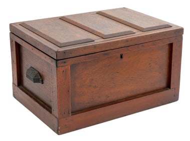 Arts & Crafts Oak Chest