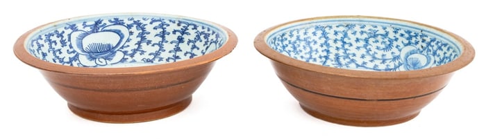 Chinese Export Batavia Bowls, Pair