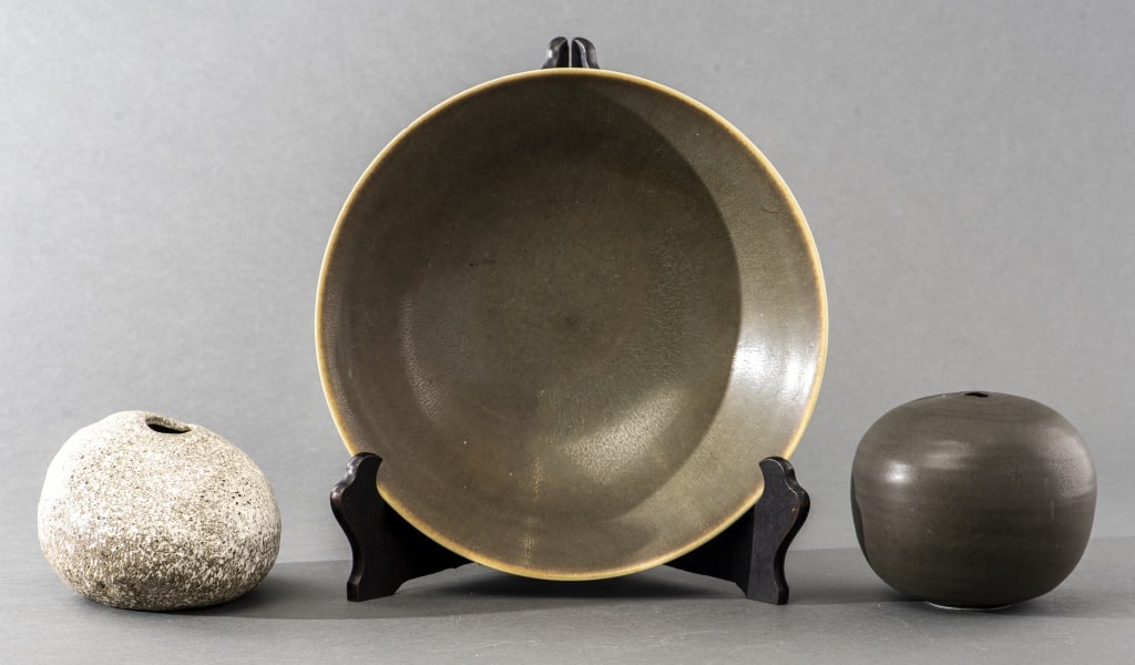 Palshus, Etc. Modern Pottery Vessels, 3 Pcs. (1 of 6)