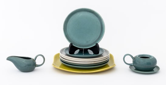 Russell Wright Fiestaware Assembled Service, 11