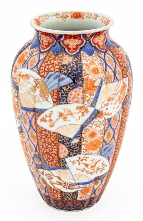 Japanese Fukagawa Koransha Imari Porcelain Vase: Japanese Fukagawa Koransha Imari Porcelain Vase, Meiji period, with fan motif and gilt scroll decoration, marked in cobalt blue to the underside. 9.5" H x 5.75" Diameter. Provenance: From an East 72nd