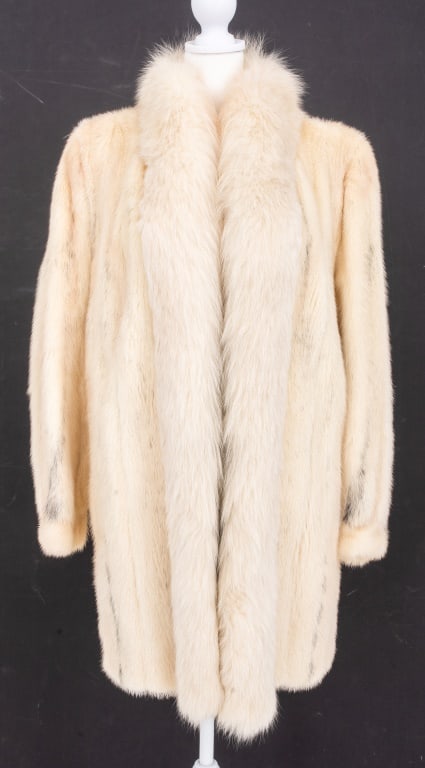 Harry Kirshner & Son White Fur Jacket (1 of 8)