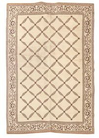 Reversible Lattice Pattern Rug, 8' 10" X 5' 10"