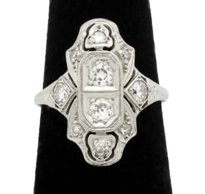 Art Deco 18K White Gold Diamond Filigree Ring