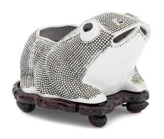 Chinese Porcelain Frog Form Jardiniere