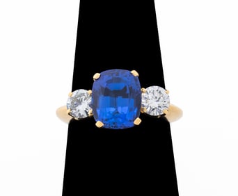 18K Yellow Gold Tanzanite Diamond Three Stone Ring