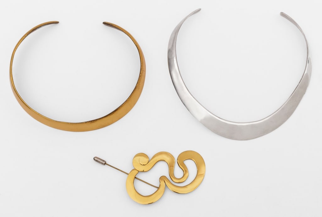 Modern Jewelry Articles, 3 (1 of 11)