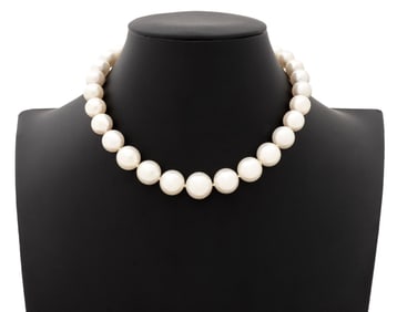 18K Gold Diamond Cultured South Sea Pearl Necklace