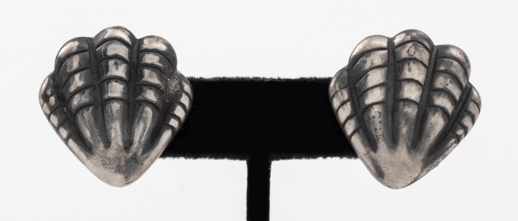 Hector Aquilar Taxco Silver Shell Motif Earrings: Hector Aquilar Taxco Sterling Silver Seashell Motif Post Earrings, marked: "940 / TAXCO" with maker's mark. Earrings measure 1.06" L x 1.12" W at widest section. Silver tested. Approx: 0.41 ozt. Prove