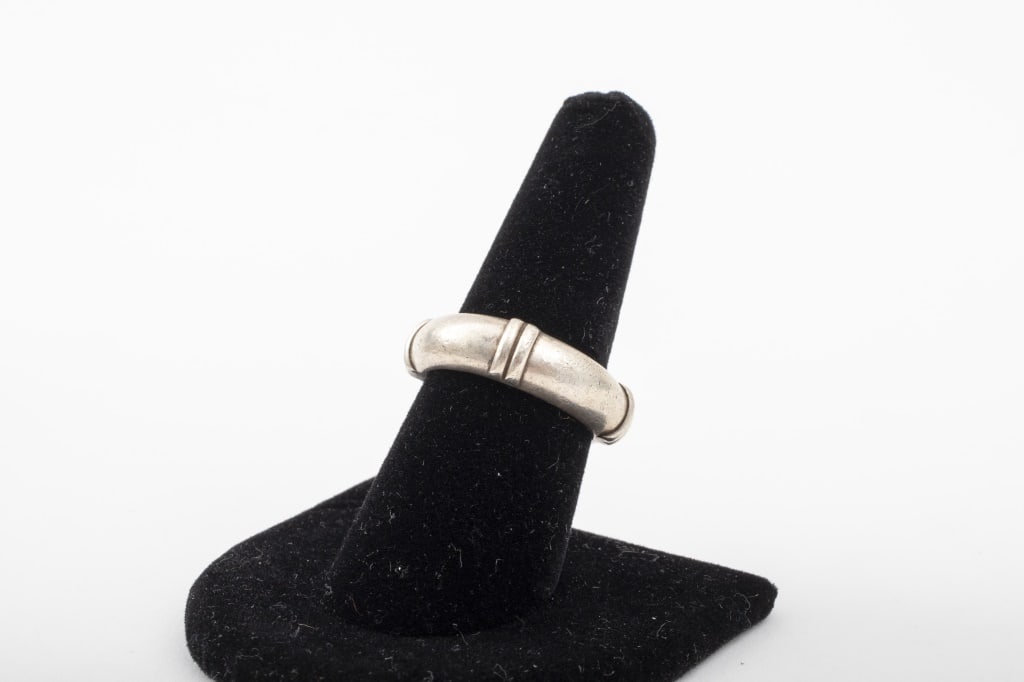 Juan Willie Navajo Dine Silver Band Ring (1 of 8)