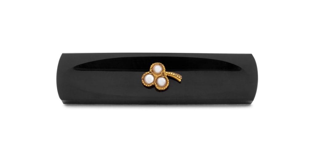 Victorian 14K Gold Onyx Seed Pearl Mourning Brooch: Victorian 14K Gold and Onyx Seed Pearl Mourning Brooch, featuring three seed pearls set in a clover design, worn through fabric with pinstem, and 14K yellow gold joint and "C"-catch. Gold tested. Meas