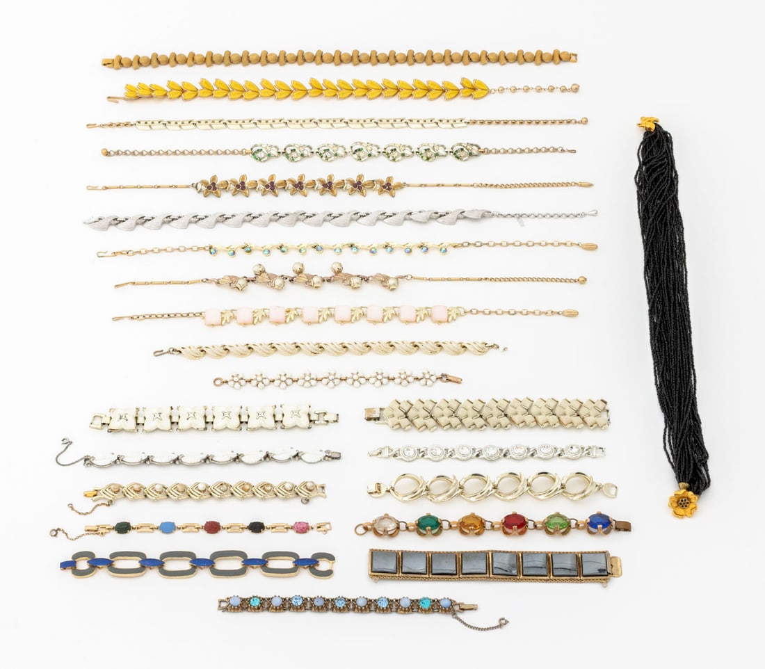 Costume Jewelry Necklaces & Bracelets, 23 Pcs. (1 of 20)