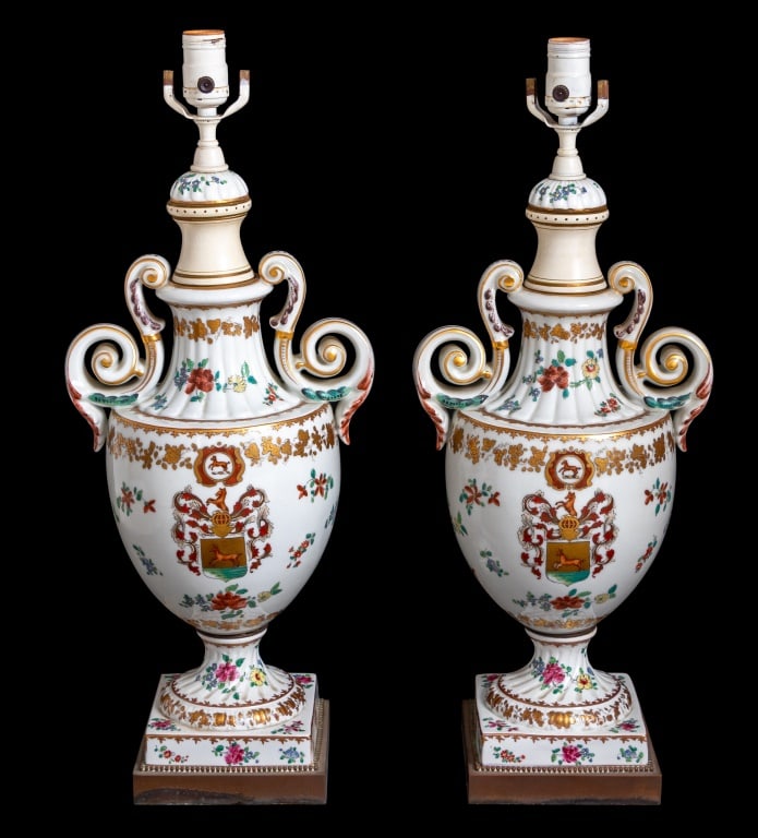 Chinese Export Style Armorial Porcelain Lamps, Pr (1 of 4)