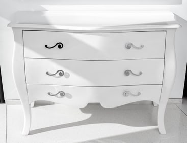 Modern White Lacquered 3-Drawer Bombe Chest