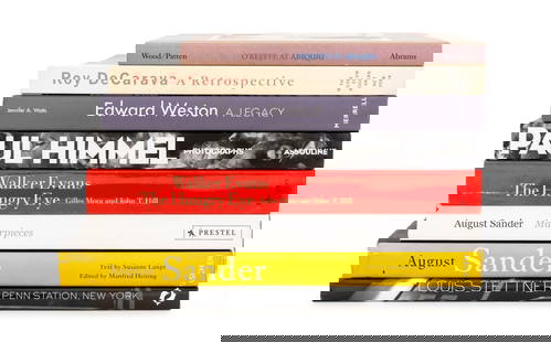 Photography Collection Books, 8: Collection of Eight Photography Collection Books, comprising: "Walker Evans: The Hungry Eye", Mora, Gilles and Hill, John T., with dust jacket, "O'Keeffe at Abiquiu", photographs by Wood, Myron, "Augu