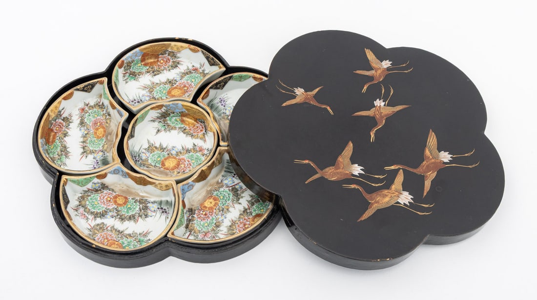 Japanese Lacquerware Box & Six Piece Sweetmeat Set (1 of 13)