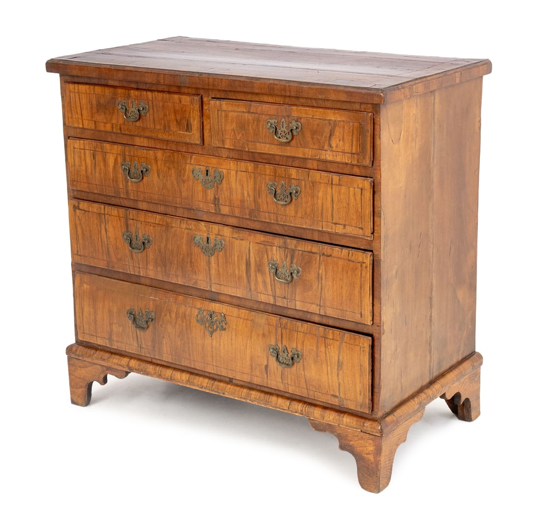 George I Walnut Chest of Drawers, 18th C. (1 of 9)