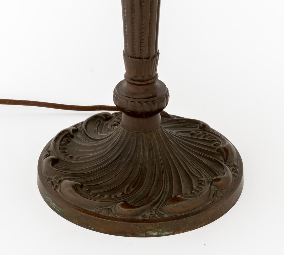 Tiffany Studios Style Stained Glass Table Lamp - 3