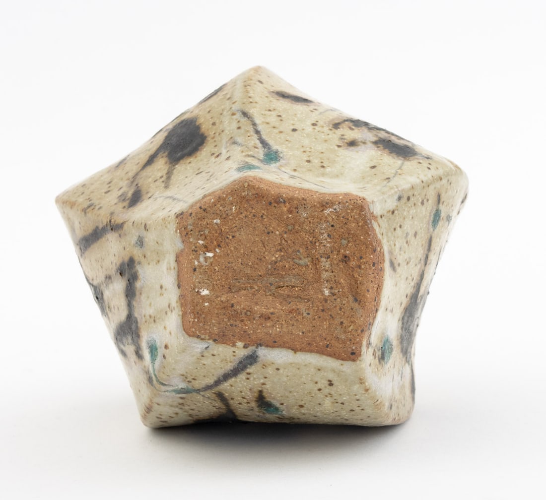 Studio Art Pottery Articles, 5 - 16