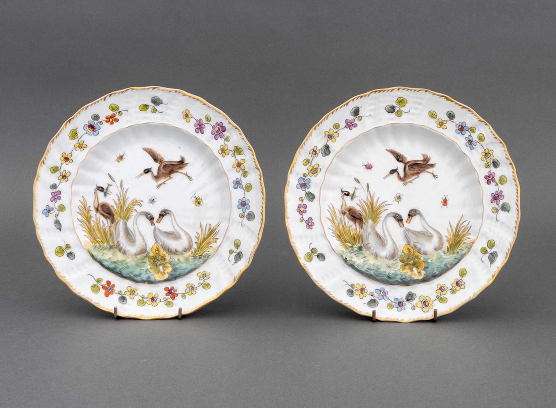 Capodimonte Porcelain Swan Pattern Plates, Pair: Pair of Capodimonte Porcelain Swan Pattern Plates, with scalloped edge and gilt trim, marked with gilt crowned "N" and stamped "49K" to underside. 9.25" Diameter. Provenance: From a Greenwich,
